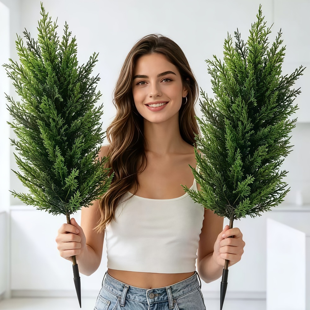 Christmas Tree Artificial - เสาต้นสนประดิษฐ์สำหรับตกแต่งภายนอก 2 ชิ้น พร้อมเสาปักดิน ต้นสนสไตล์ทรอปิคอล ไม่ต้องบำรุงรักษา
